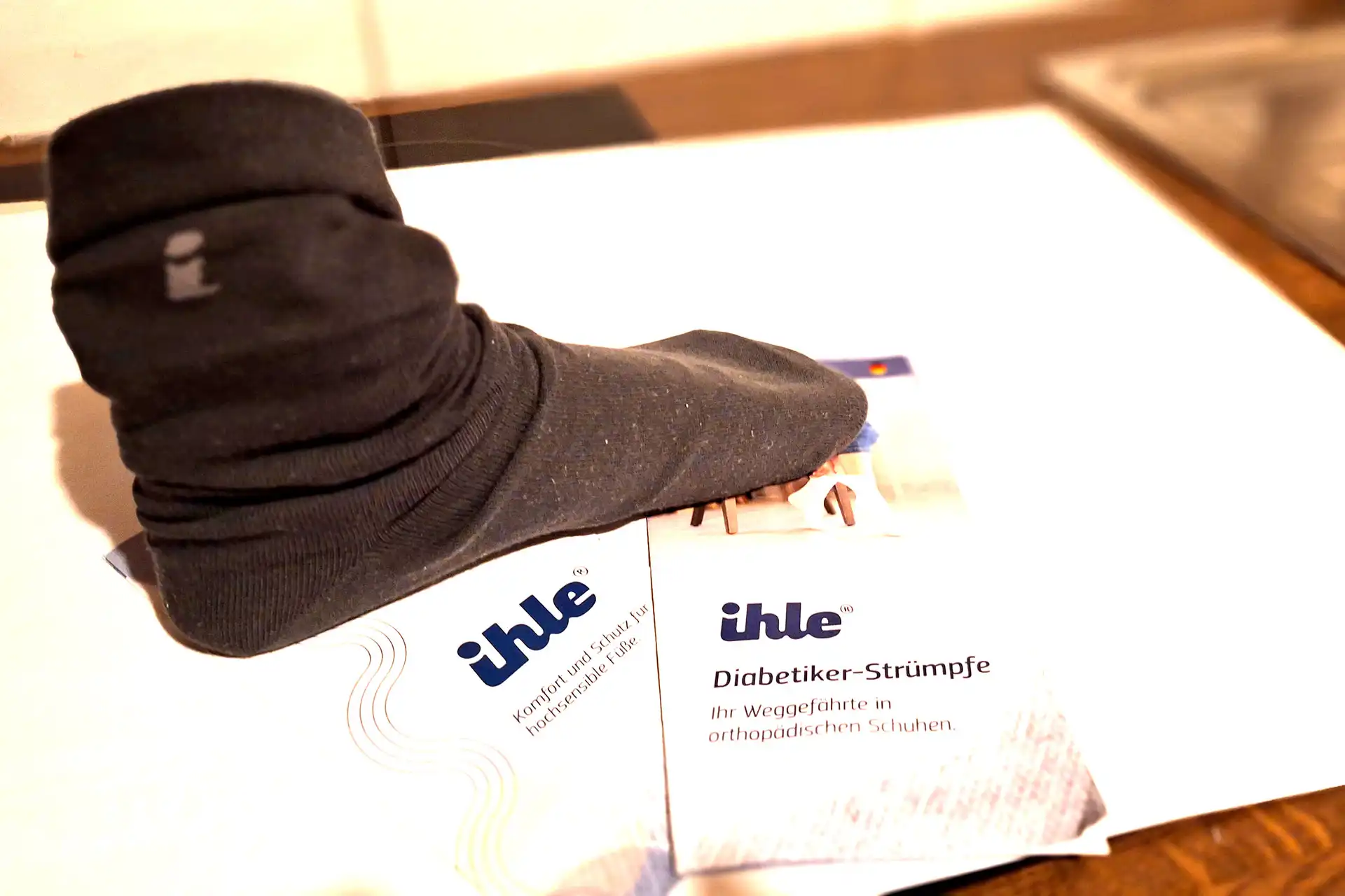 Orthopädieschuhtechnik A. Bartsch - Med./Techn. Hilfsmittel Orthopädie, Orthopädieschuhtechnik - Kompressionsversorgung -Diabetikerstrümpfe -ihle- Ihr Weggefährte in orthopädischen Schuhen