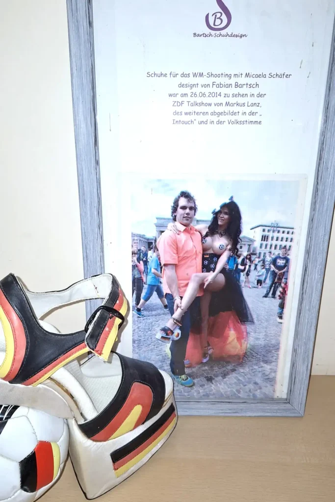 Orthopädieschuhtechnik A. Bartsch - Med./Techn. Hilfsmittel Orthopädie, Orthopädieschuhtechnik - - Ein Event für Ihre Füße​ - Fussball WM – Schuh 2014- getragen von Michaela Schäfer auch in der Sendung von Markus Lanz.